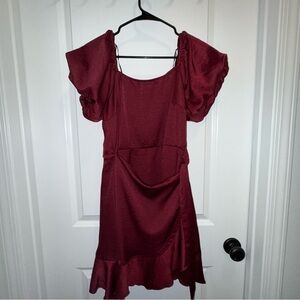Francesca's | Burgundy Puff Sleeve Mini Dress | Medium | Mi ami